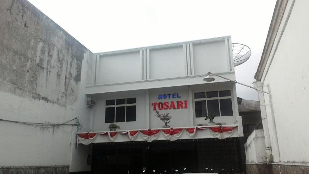 Hotel Tosari Malang Esterno foto